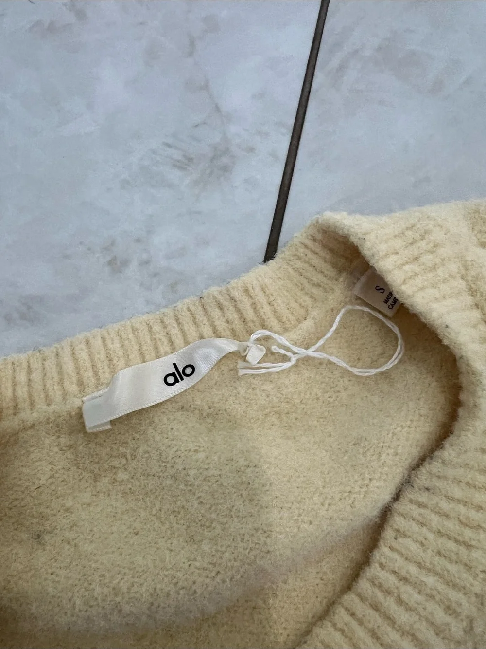 Alo Yoga Candelight Yellow Snuggle Up Sweater Set Size Small